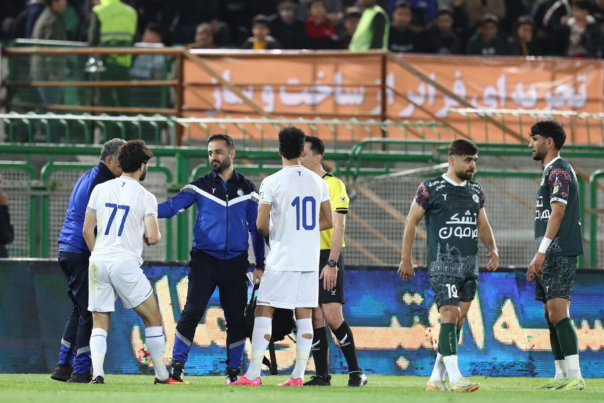 عصبانیت ماشاریپوف پس از خطای بازیکن ذوب‌آهن