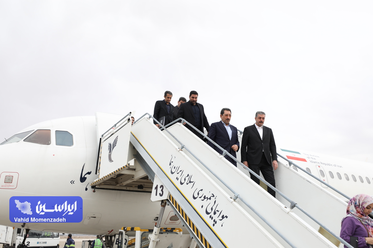 ‌وزیر صمت وارد اصفهان شد