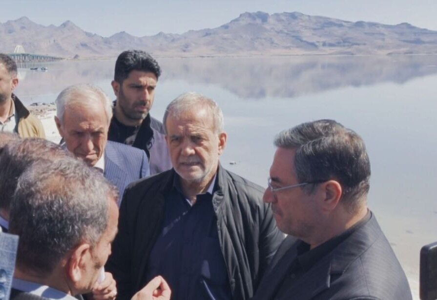 طرح‌های احیا دریاچه ارومیه اجرا شود