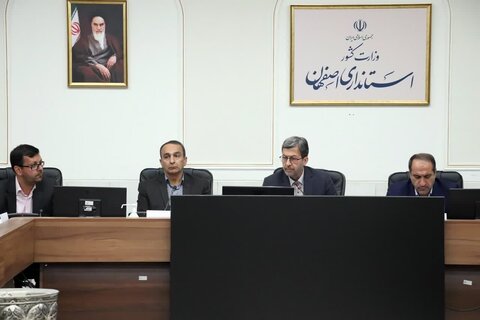 سهم صنایع اصفهان از آب بازگشایی شده صفر است   استاندار