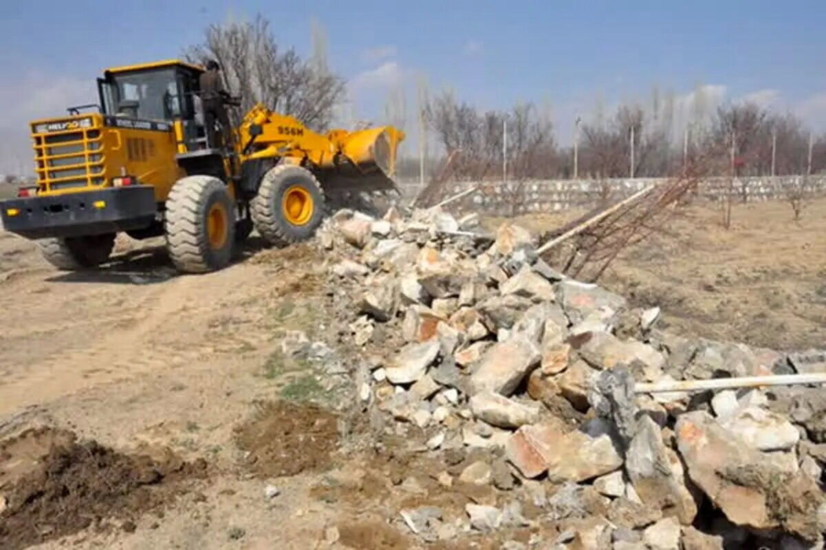 رفع تعرض فوری ۱۶۲ هکتار زمین دولتی در اسفندماه
