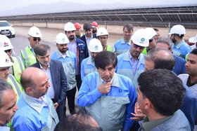 بازدید تخصصی مدیرعامل گروه فولاد مبارکه از بخشهای مختلف نیروگاه خورشیدی آفتاب شرق