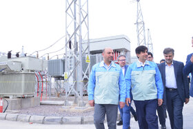 بازدید تخصصی مدیرعامل گروه فولاد مبارکه از بخشهای مختلف نیروگاه خورشیدی آفتاب شرق