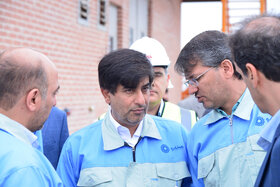 بازدید تخصصی مدیرعامل گروه فولاد مبارکه از بخشهای مختلف نیروگاه خورشیدی آفتاب شرق