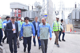 بازدید تخصصی مدیرعامل گروه فولاد مبارکه از بخشهای مختلف نیروگاه خورشیدی آفتاب شرق