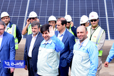 بازدید تخصصی مدیرعامل گروه فولاد مبارکه از بخش‌های مختلف نیروگاه خورشیدی آفتاب شرق