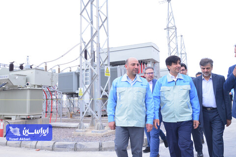 بازدید تخصصی مدیرعامل گروه فولاد مبارکه از بخش‌های مختلف نیروگاه خورشیدی آفتاب شرق