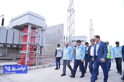 بازدید تخصصی مدیرعامل گروه فولاد مبارکه از بخش‌های مختلف نیروگاه خورشیدی آفتاب شرق