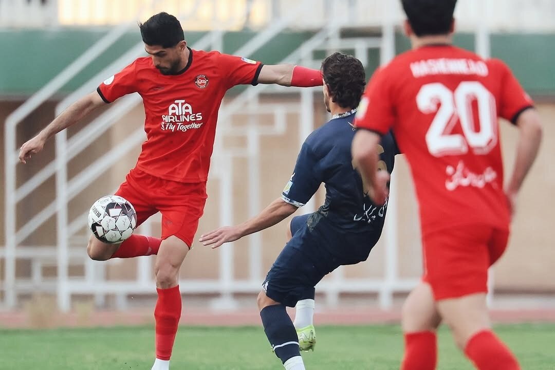 توقف تراکتور در یزد به سود رقبا