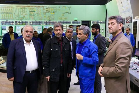 تلاش برای حل بحران برق و آب در اصفهان با توسعه سیکل ترکیبی و انرژی خورشیدی مهدی جمالی نژاد