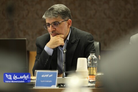 نشست مدیرعامل گروه فولاد مبارکه با مدیرعامل، اعضای هیئت مدیره و تعدادی از مدیران شرکت ایریسا