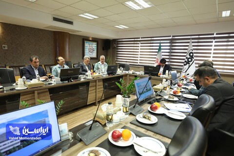 نشست مدیرعامل گروه فولاد مبارکه با مدیرعامل و اعضای هیئت مدیره شرکت امین طب سپانو