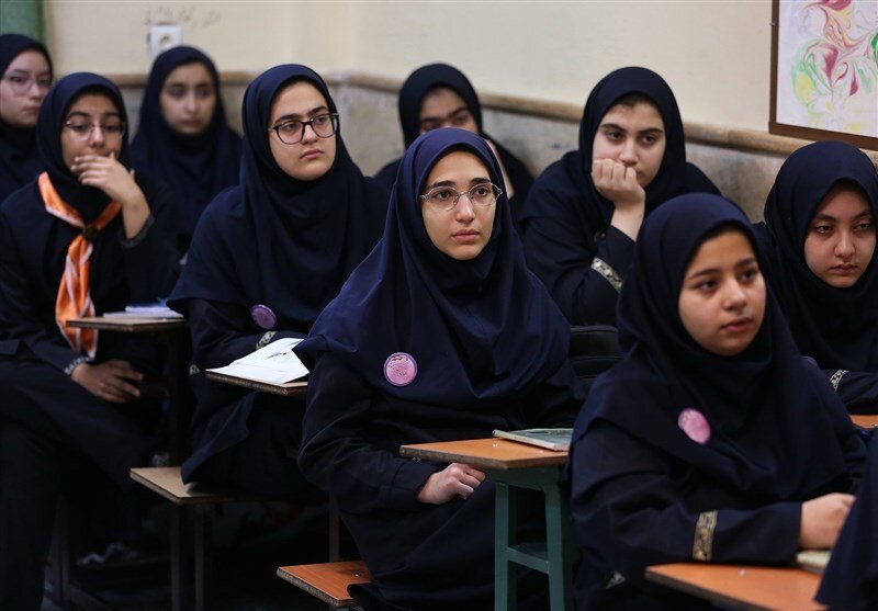 اضطراب عملکردی دانش‌آموزان در سایه تغییرات ناگهانی کنکور / دانش‌آموزان اخبار را مستقیماً دنبال نکنند