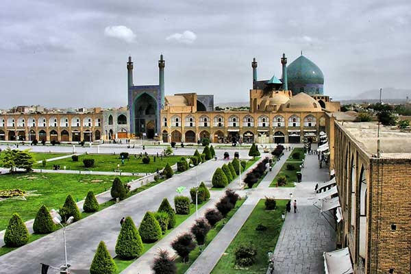 اصفهان در مسیر تبدیل شدن به هاب گردشگری است