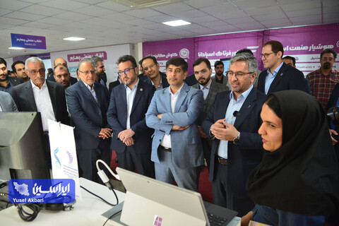 بازدید مدیرعامل گروه فولاد مبارکه از صندوق سرمایه‌گذاری خطرپذیر فولاد مبارکه