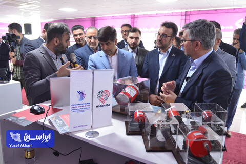 بازدید مدیرعامل گروه فولاد مبارکه از صندوق سرمایه‌گذاری خطرپذیر فولاد مبارکه