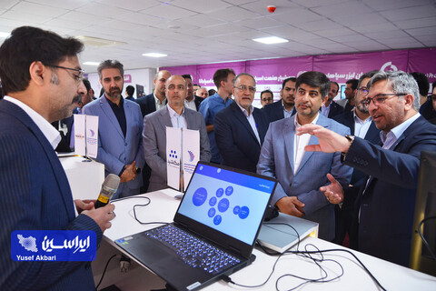 بازدید مدیرعامل گروه فولاد مبارکه از صندوق سرمایه‌گذاری خطرپذیر فولاد مبارکه