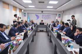 نشست مدیرعامل گروه فولاد مبارکه با مدیرعامل و اعضای هیئتمدیره صندوق سرمایهگذاری خطرپذیر این شرکت
