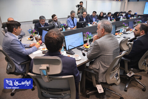 نشست مدیرعامل گروه فولاد مبارکه با مدیرعامل و اعضای هیئت‌مدیره صندوق سرمایه‌گذاری خطرپذیر این شرکت