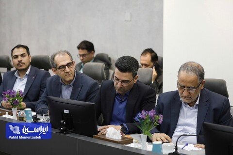 نشست مدیرعامل گروه فولاد مبارکه با مدیرعامل و اعضای هیئت‌مدیره صندوق سرمایه‌گذاری خطرپذیر این شرکت
