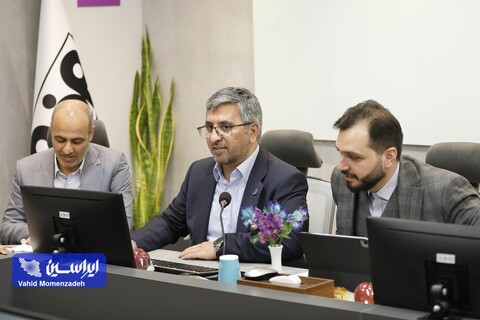 نشست مدیرعامل گروه فولاد مبارکه با مدیرعامل و اعضای هیئت‌مدیره صندوق سرمایه‌گذاری خطرپذیر این شرکت