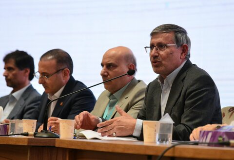 تأکید بر نقش صندوق توسعه ملی در گسترش همکاریهای اقتصادی ایران و آفریقا پنل