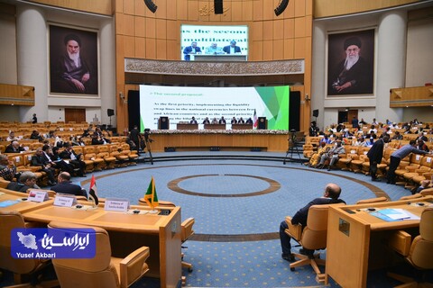 انعقاد تفاهمنامه حمل و نقل هوایی با ۱۵ کشور آفریقایی در دستور کار است  پنل تخصصی مالی، بانکی و لجستیک سومین اجلاس همکاریهای ایران و آفریقا