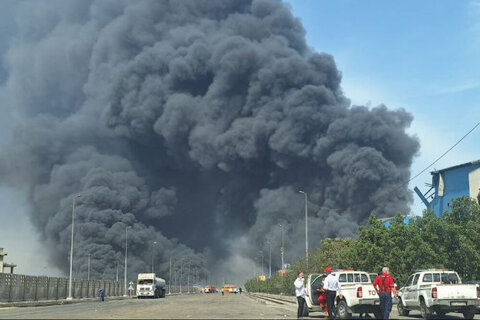 خطر گازهای سمی پس از انفجار اسکله شهید رجایی حادثه