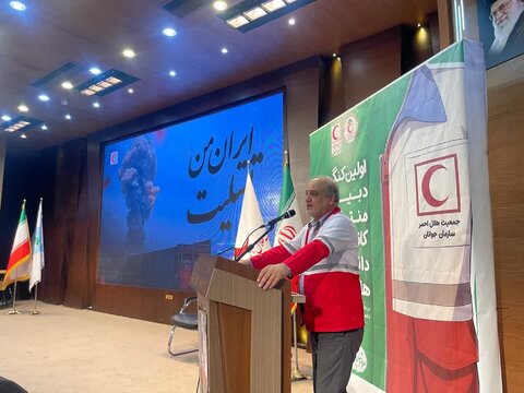 یکی از مأموریتهای مهم هلال احمر، تقویت اعتمادبهنفس و امید در جوانان است مومنی رییس هلال احمر