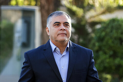 سهمیه و قیمت بنزین تغییری نمیکند محسن پاک نژاد وزیر نفت