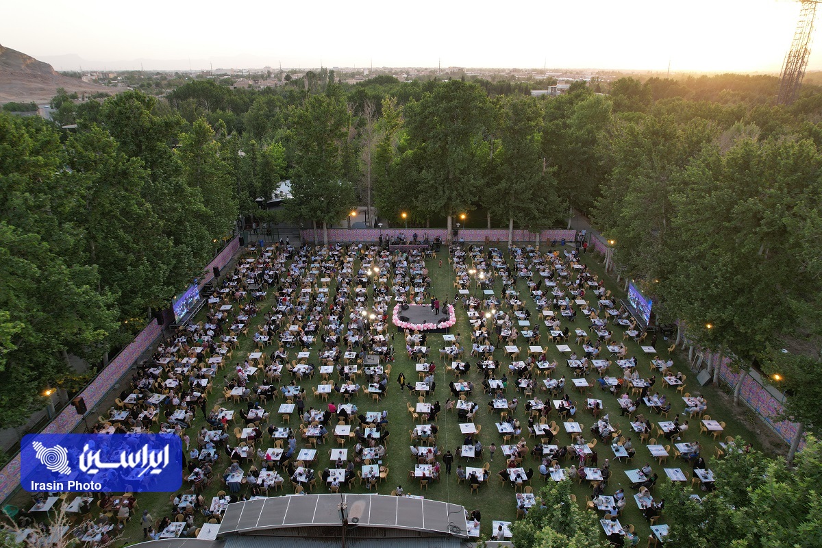 تقدیر از دختران کارکنان فولاد مبارکه در آیین گرامیداشت روز دختر