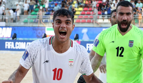 نظرزاده فوتبال ساحلی
