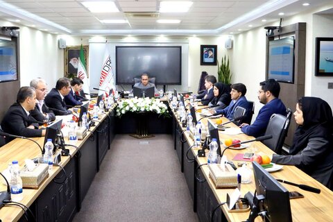 آقاجانلو بر تنوع در تامین سنگ آهن چادرملو تاکید کرد  جلسه ایمیدرو