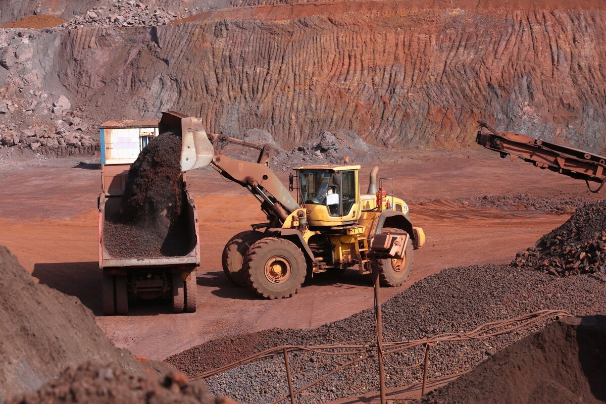 افزایش ۱.۲ دلاری قیمت سنگ آهن صادراتی ایران در بندرعباس