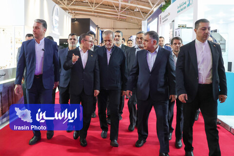 بازدید رئیس جمهور از بیست و نهمین نمایشگاه بین‌المللی نفت