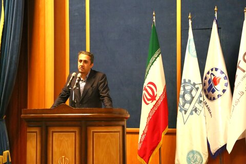 نوآوری و رشد بهرهوری از الزامات معدن و صنایع معدنی است آقاجانلو