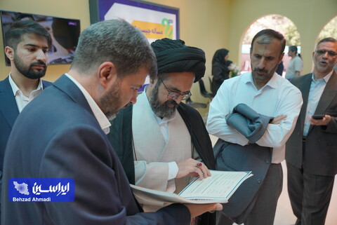 نخستین همایش و نمایشگاه تجارب مسئولیت‌های اجتماعی در ایران از دریچه دوربین ایراسین