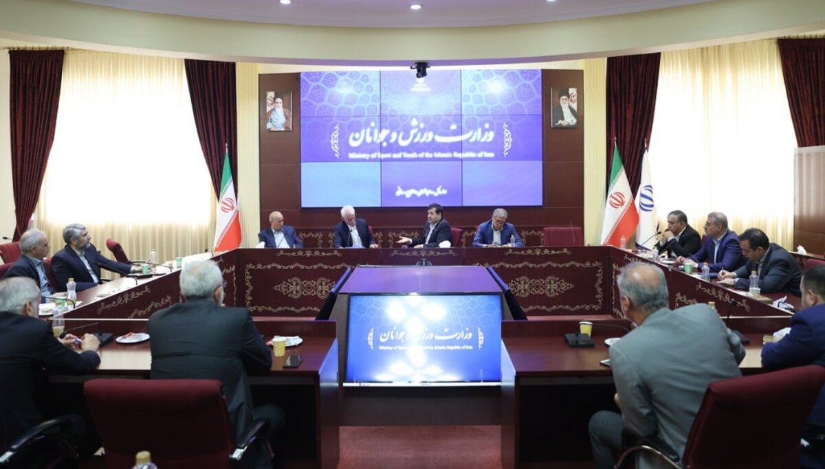 نشست وزیر ورزش با مدیران باشگاه‌ها در خصوص نقل و انتقالات