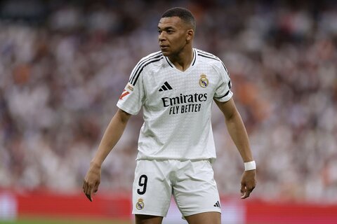 مقایسه فصل نخست امباپه در رئال مادرید با رونالدو مقایسه امباپه و رونالدو