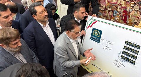 صادرات فرش را با معاهده های بین المللی احیا می کنیم اتابک