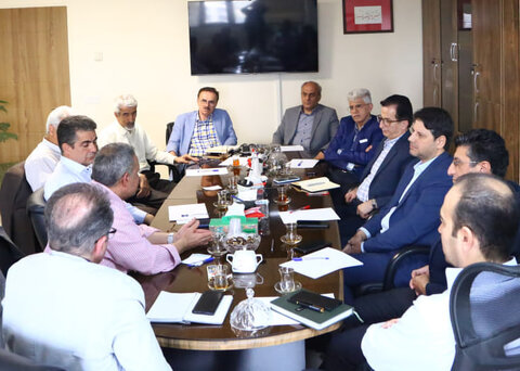 برگزاری نشست هم اندیشی ایمیدرو با پیشکسوتان سازمان ایمیدرو