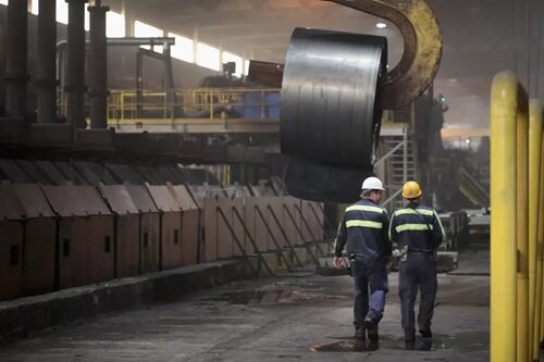 کاهش تولید فولاد ایران در پیچ‌وخم ناترازی انرژی 
