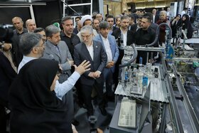 بازدید وزیر علوم از مرکز نوآوری فولاد مبارکه در دانشگاه صنعتی اصفهان