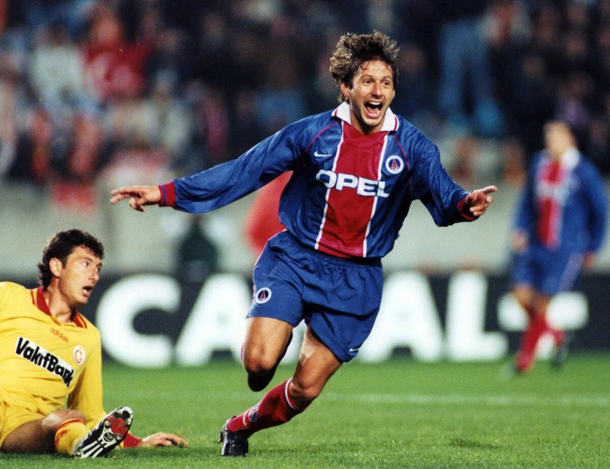 تبلیغ اوپل روی آستین پیراهن پاریسنژرمن