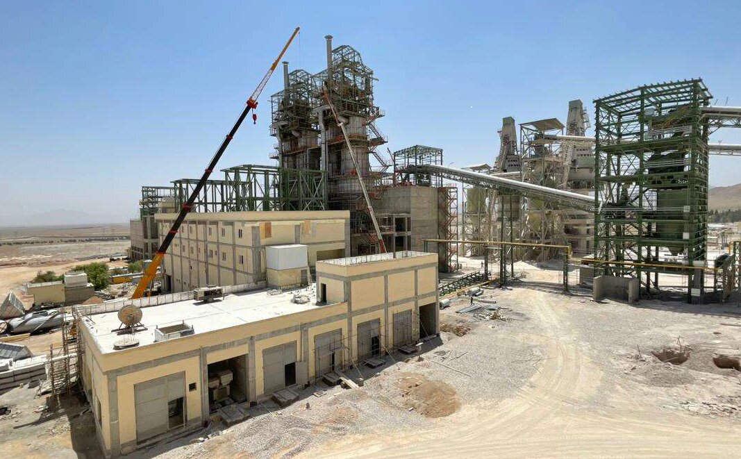 صنعت فولاد نفس تازه میکند؛ فاز سوم کلسینه در آستانه بهرهبرداری