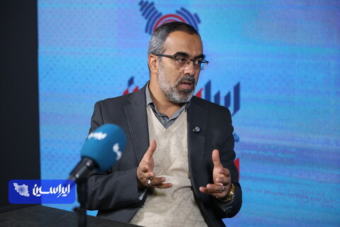 روح‌الله ایزدخواه