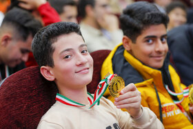 خانواده باکلاس، خانواده باکتاب