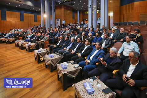 بازدید مدیران معدنی از خطوط تولید فولادمبارکه