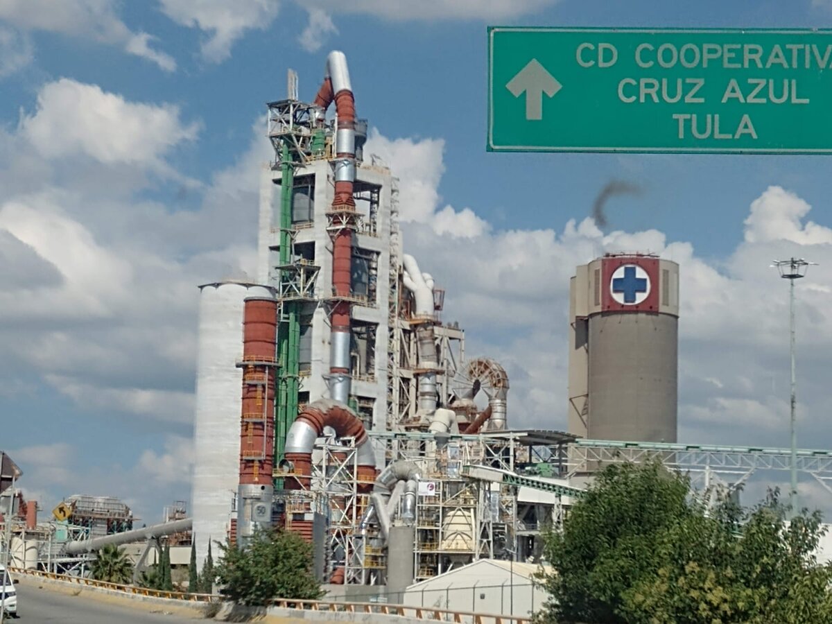 کارخانه سیمان کوپراتیوا لا کروز آزول