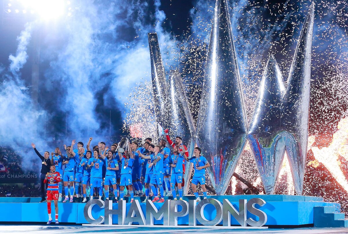 قهرمانی کروز آزول در کونکاکاف چمپیونزکاپ ۲۰۲۵